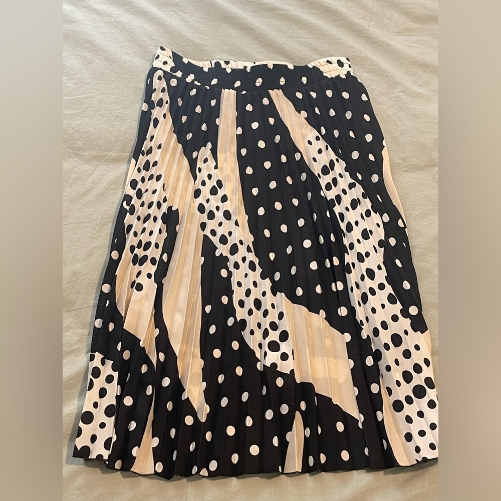 Vintage T’Tahari 50s inspired midi skirt